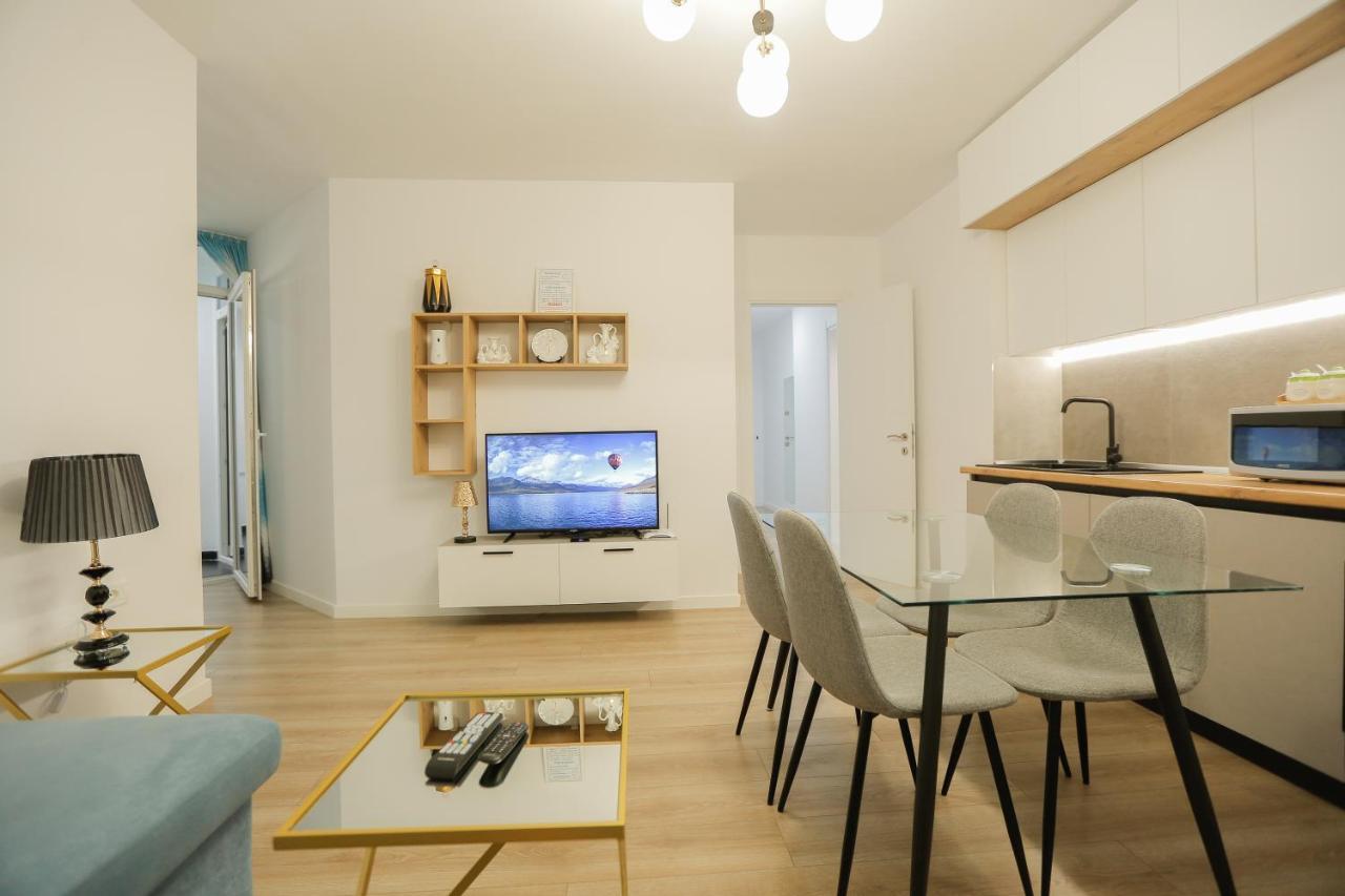 Miku Apartment-Premium 2Bd At Wilson Square Tirana Buitenkant foto