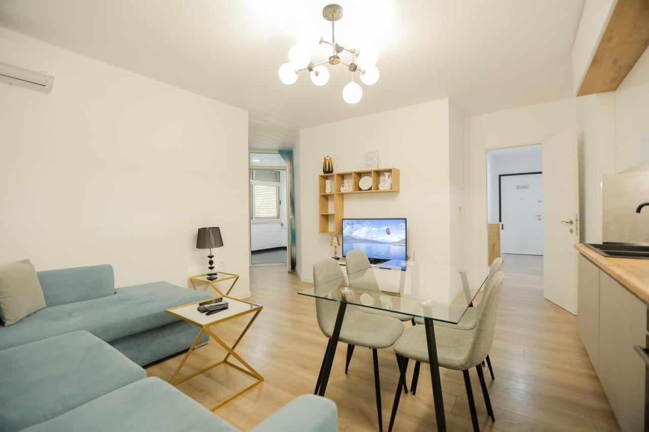 Miku Apartment-Premium 2Bd At Wilson Square Tirana Buitenkant foto